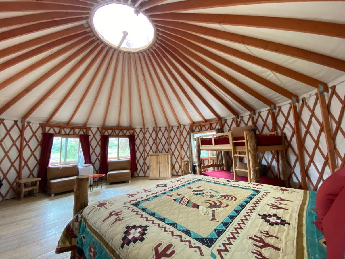 Boulder Mountain Guest Ranch Villa Bagian luar foto