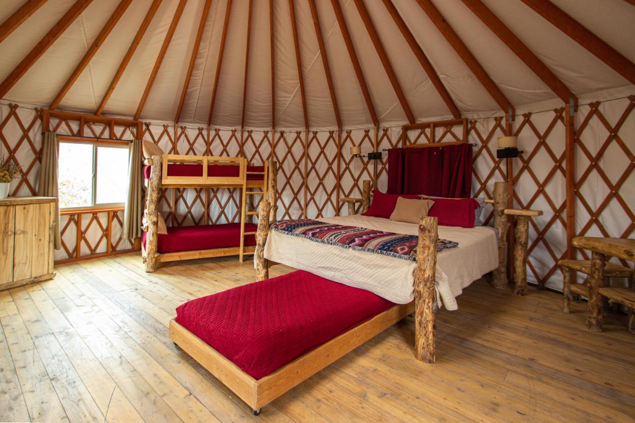 Boulder Mountain Guest Ranch Villa Bagian luar foto