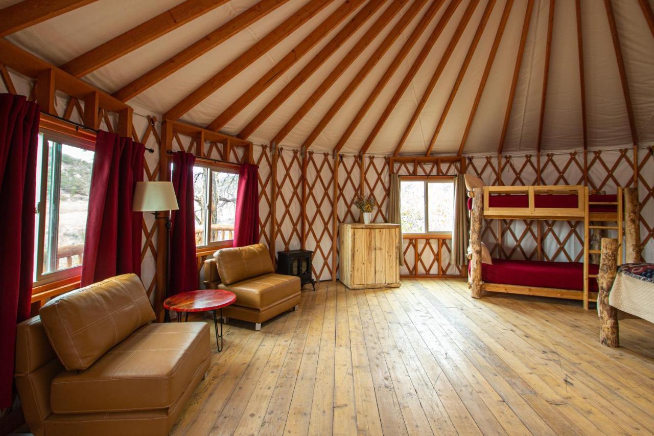 Boulder Mountain Guest Ranch Villa Bagian luar foto