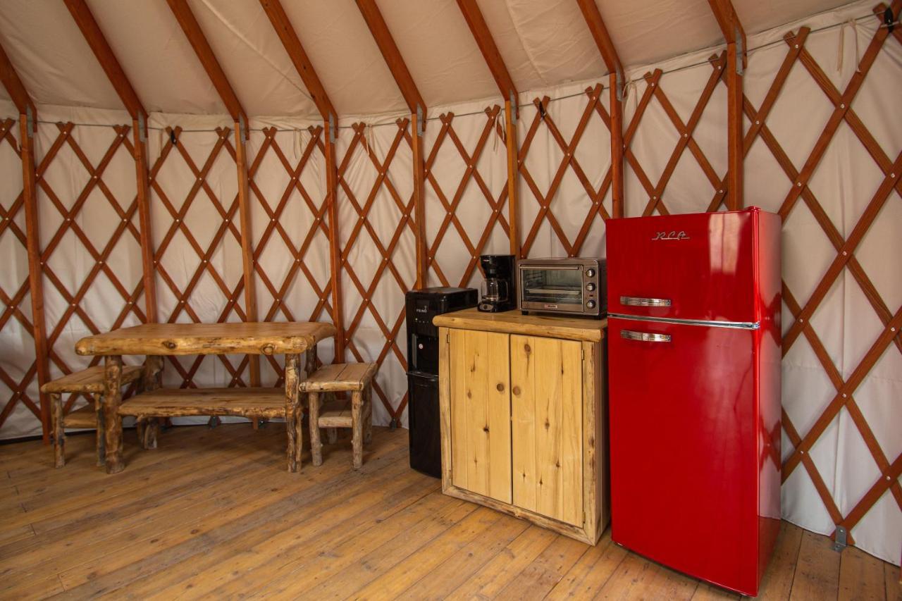 Boulder Mountain Guest Ranch Villa Bagian luar foto