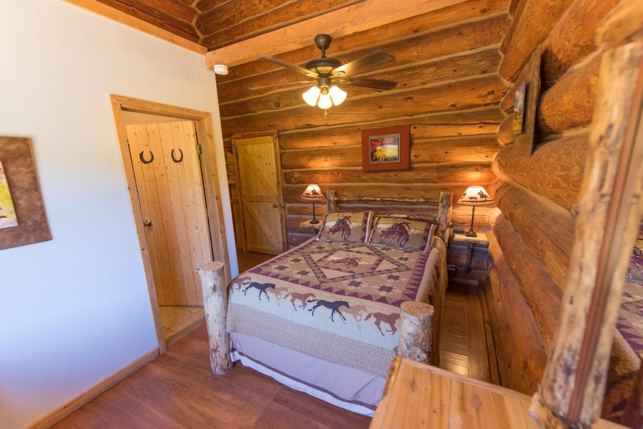 Boulder Mountain Guest Ranch Villa Bagian luar foto